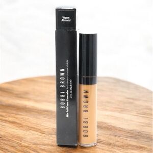 Bobbi Brown Skin Full Concealer - Warm Almond